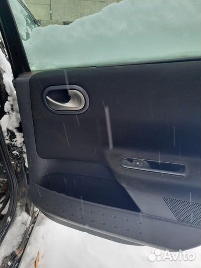 Обшивка задней правой двери Renault Megane 2