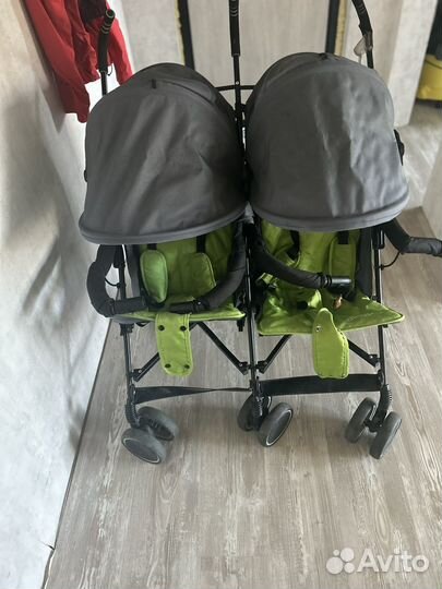 Коляска для двойни погодок