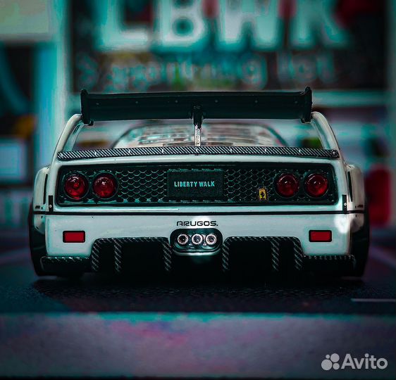 Модель Ferrari F40 lbwk Inno 64