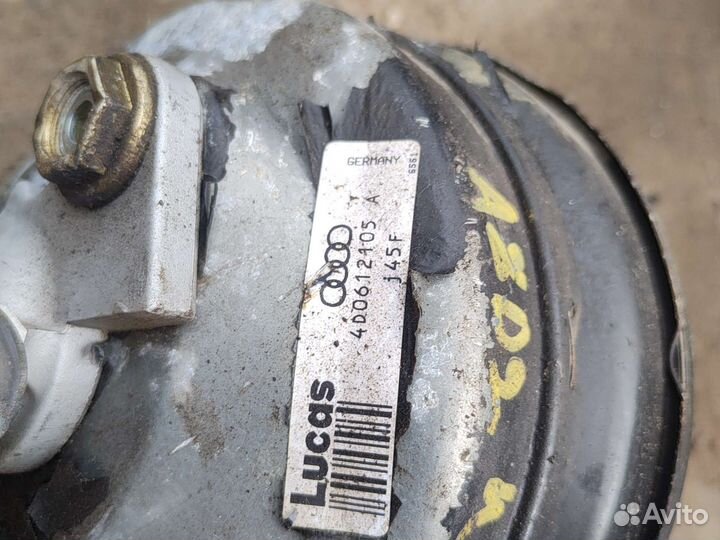 Тормозной вакуум Ауди А8Д2