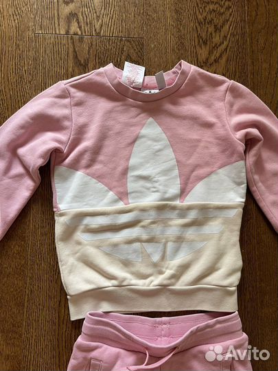 Спортивный костюм adidas