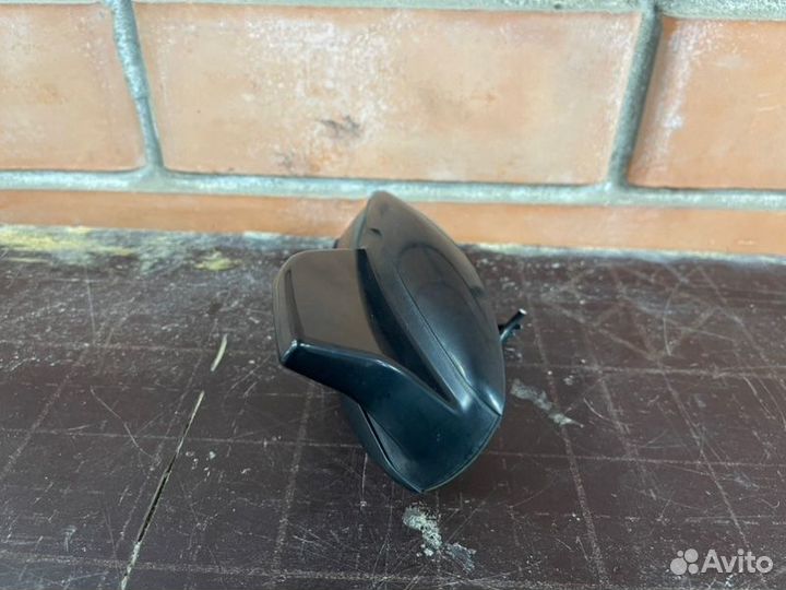 Антенна Land Rover Discovery Sport 1