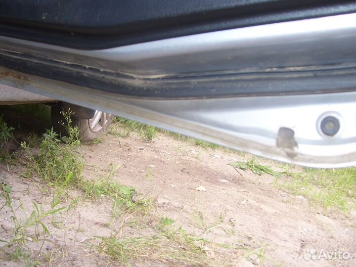 Митсубиси ланцер 9 дверь задняя