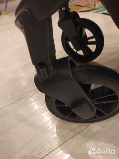 Коляска детская прогулочная маккан 3
