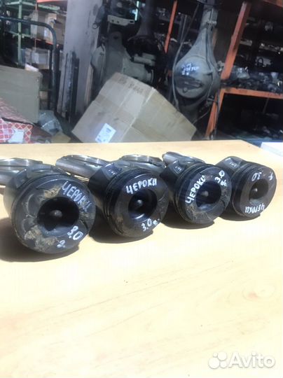 Шатуны в сборе Jeep Grand Cherokee WK2 EXF 3.0 CRD