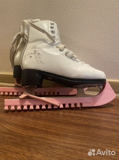 Коньки фигурные 32 р princess