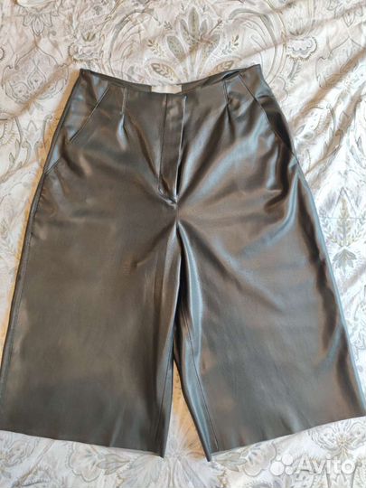 Шорты бермуды Nanushka