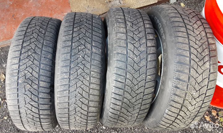 Dunlop SP Winter Sport 500 215/65 R16 H