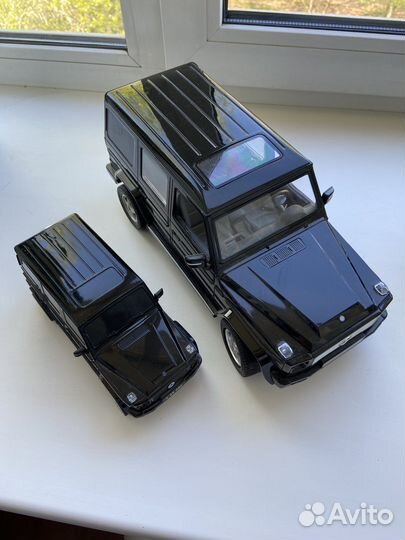 Игрушка машина mercedes