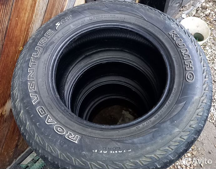 Kumho Road Venture AT61 235/70 R16