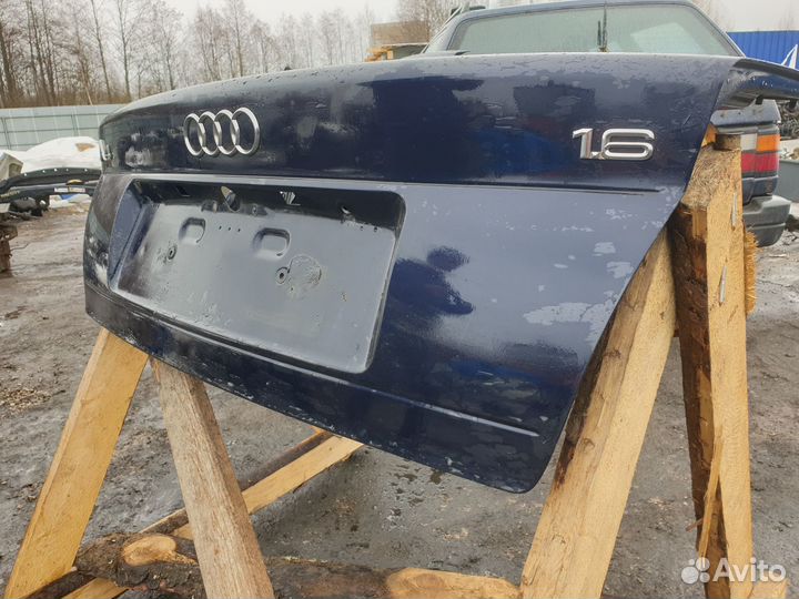 Крышка багажника Хлопушка Audi A4 B5 Ауди а4 б5