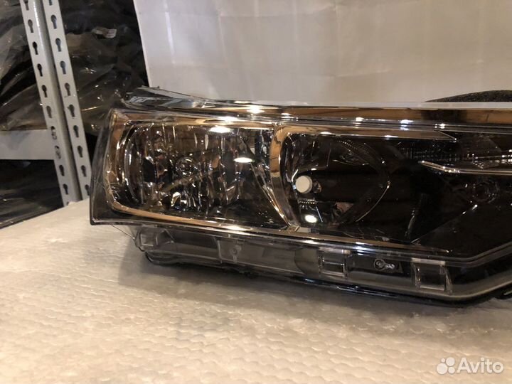 Фара правая Тойота Королла 2015-2018