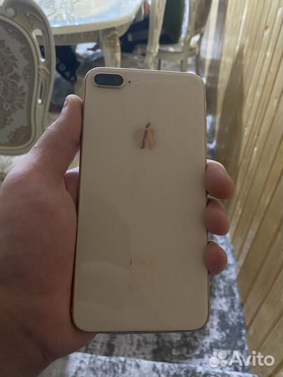 Телефон iPhone 8 plus
