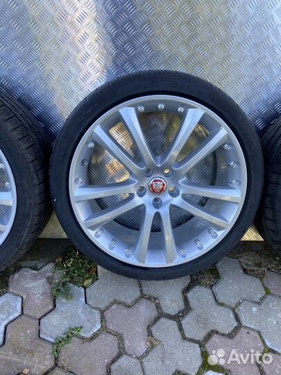 Колеса на Jaguar R20