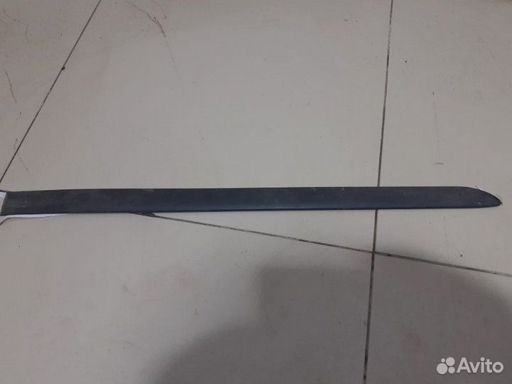Молдинг двери задний правый Volkswagen Touran 1