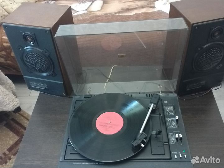 Проигрыватель винила СССР