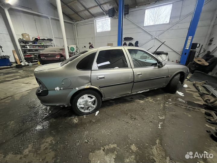 В разбор Opel Vectra B 1.6 МКПП