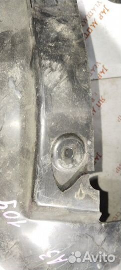 Подкрылок передний левый Audi A3 8P BSE 1.6 2008