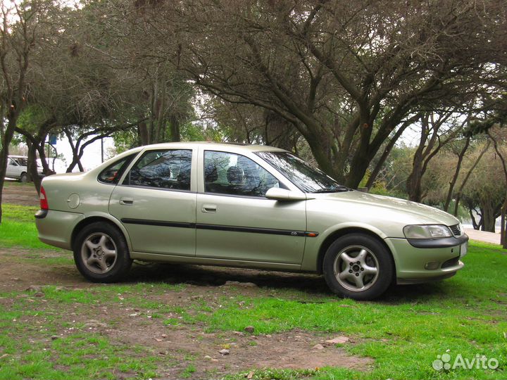 Запчасти на Opel Vectra