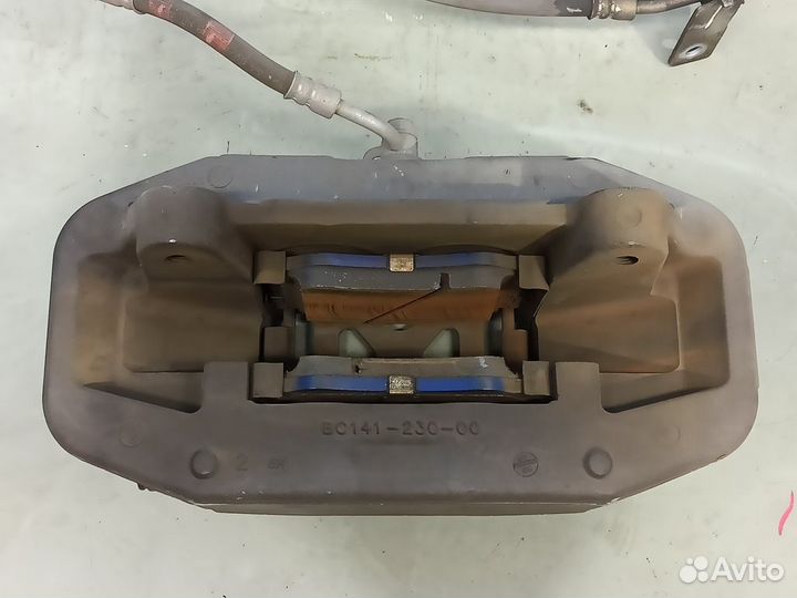 Суппорт передний правый Hyundai Genesis DH 2 2012