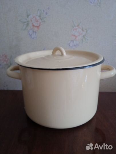 Кастрюли эмаль, сковороды алюм. дуршлак,разное