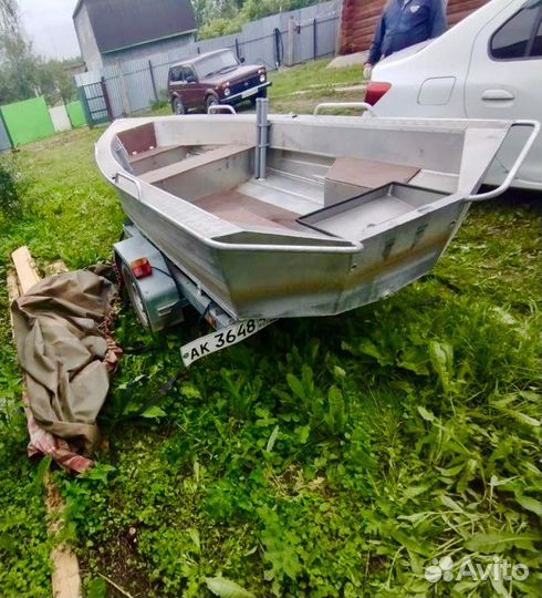 Лодка Wellboat 37