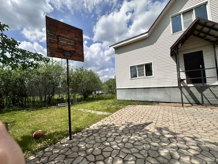 Дом 111 м² на участке 6 сот.