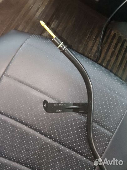 Направляющая масленного щупа