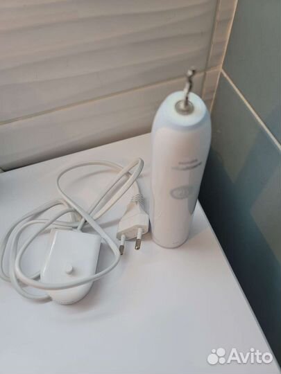 Электрическая зубная щетка philips sonicare