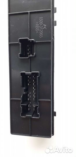 Блок стеклоподъемников Nissan T32 J11 L33 F15 R52