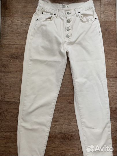 Бежевые джинсы pull&bear