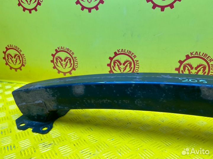 Усилитель бампера передний Dodge Grand Caravan 5