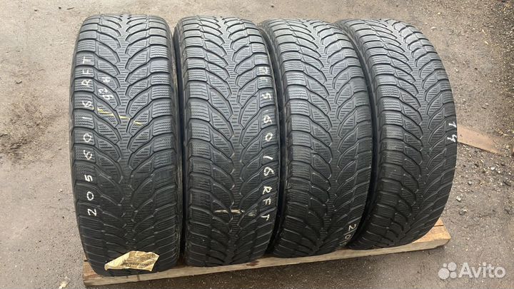 Bridgestone Blizzak LM-32 205/60 R16