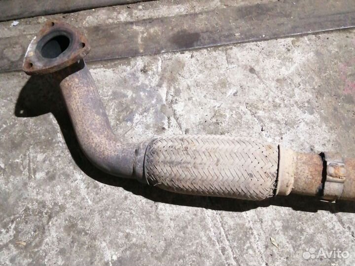 Гофра выхлопной трубы на Опель Астра Н 1.6