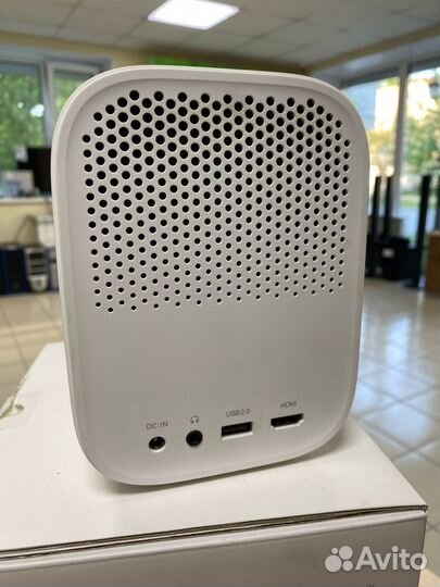 Проектор Xiaomi Mi Smart Compact Projector