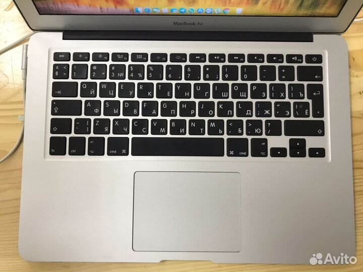 Apple MacBook Air 13-inch, Mid 2011