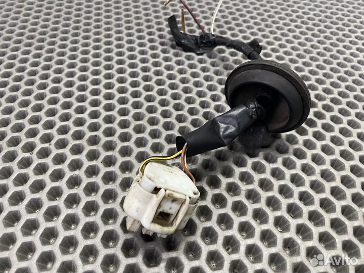 Разъем топливного насоса Toyota Corolla 120