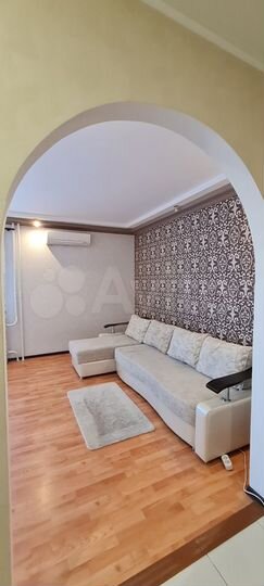 2-к. квартира, 70 м², 7/15 эт.