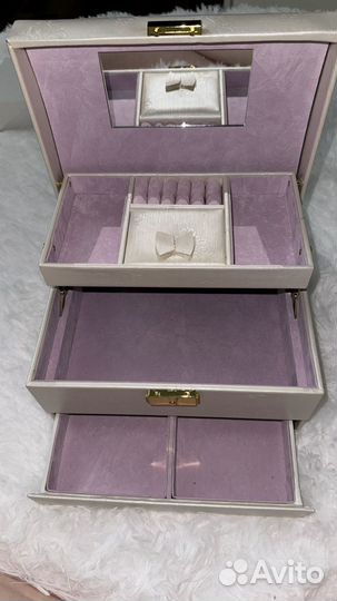 Шкатулка для украшений