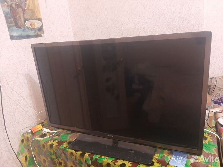 Телевизор на запчасти philips