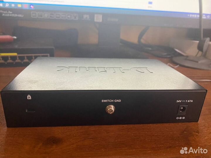 Коммутатор DGS-1008P