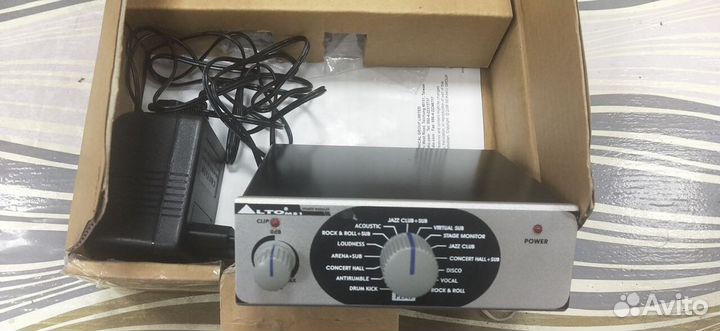 Гитарная примочка alesis