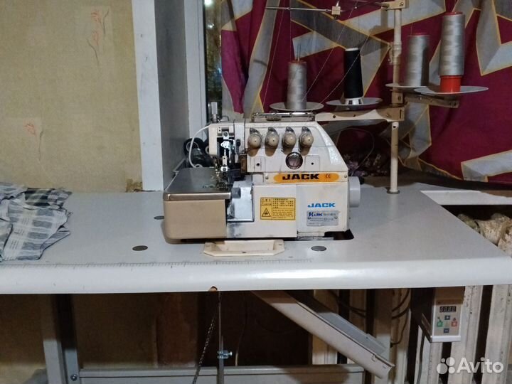 Оверлок для швейной машины