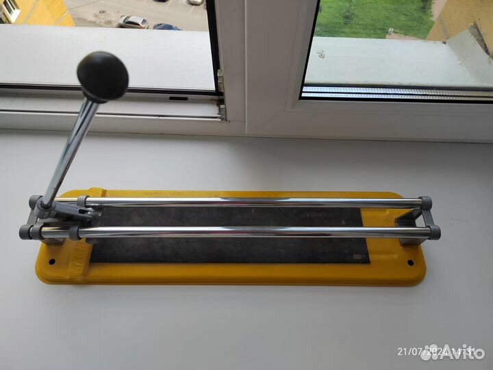 Плиткорез ручной