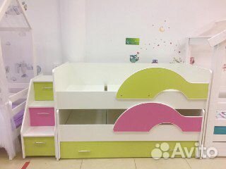 Детская двухъярусная кровать
