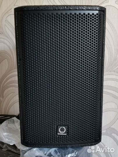 Сателлиты 8 дюймов - Turbosound Inspire iP82