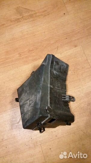 Корпус предохранителей моторного отсека Subaru