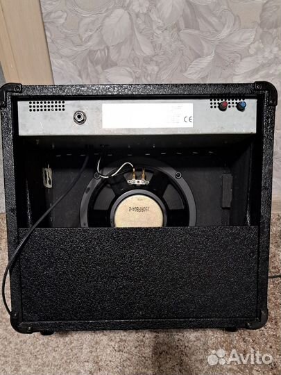 Гитарный комбоусилитель Kustom Arrow 16R