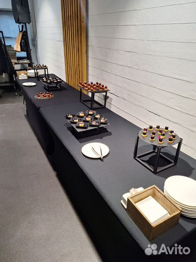 Аренда коктейльных и фуршетных столов
