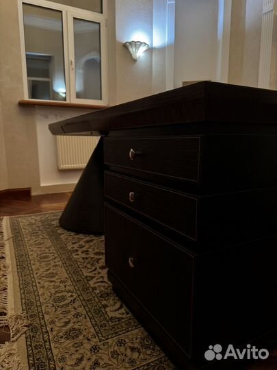 Письменный стол из массива дерева бу